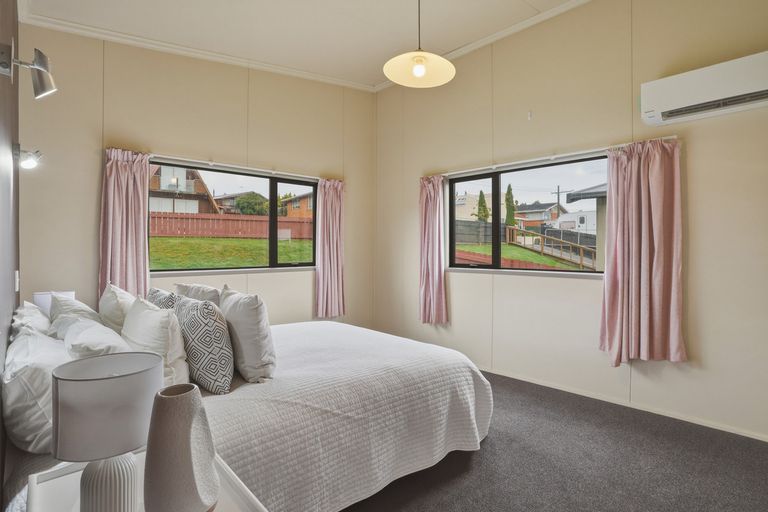 Photo of property in 3 Clariton Avenue, Green Island, Dunedin, 9018