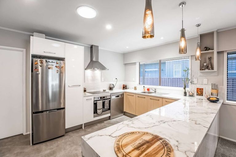 Photo of property in 33a The Circle, Manly, Whangaparaoa, 0930