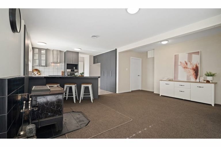 Photo of property in 90 Hargood Street, Woolston, Christchurch, 8062