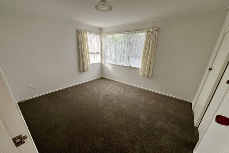 Photo of property in 27 Halberg Street, Glenfield, Auckland, 0629