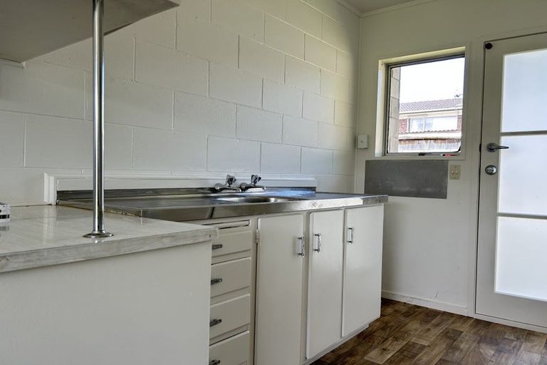 Photo of property in 12 Margaret Road, Papatoetoe, Auckland, 2025