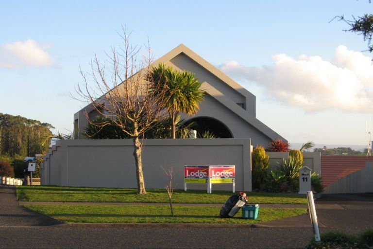 Photo of property in 11 Western Heights Drive, Western Heights, Hamilton, 3200