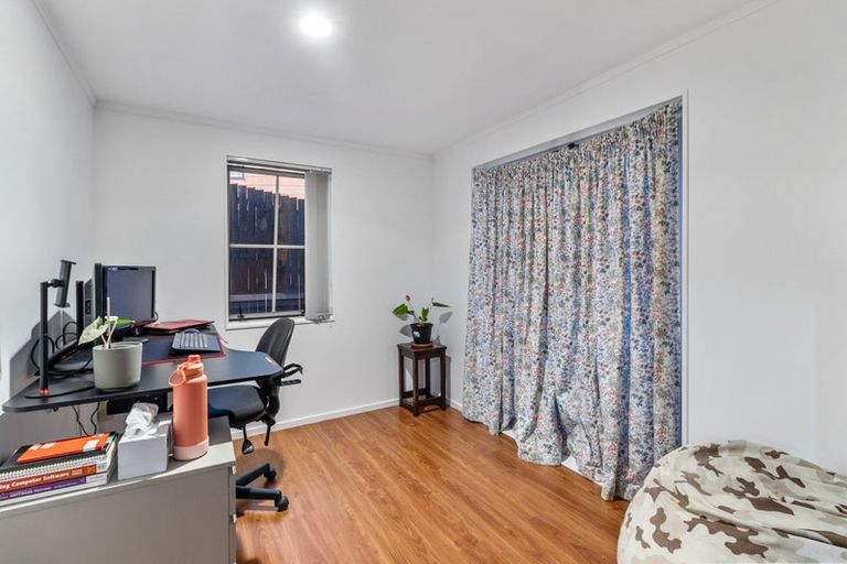 Photo of property in 58 Garton Drive, Massey, Auckland, 0614