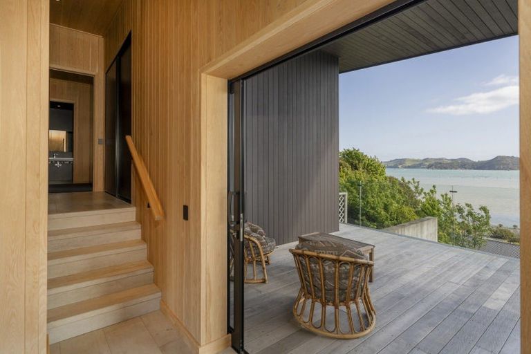 Photo of property in 90 Harbour View Road, Coromandel, 3581