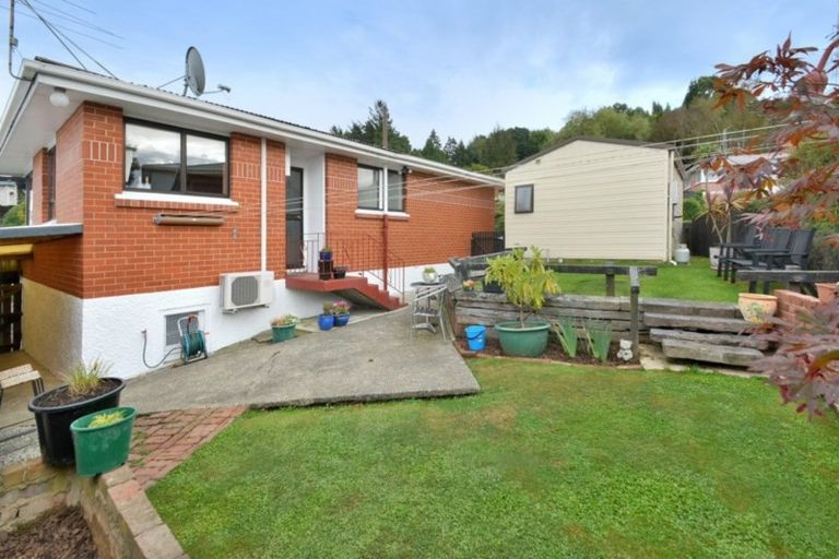 Photo of property in 6 Stephen Street, Halfway Bush, Dunedin, 9010