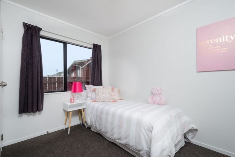 Photo of property in 5 Posa Avenue, Henderson, Auckland, 0612