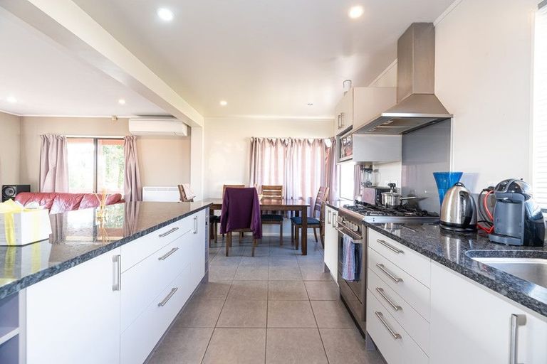 Photo of property in 4 Harvest Drive, Henderson, Auckland, 0612