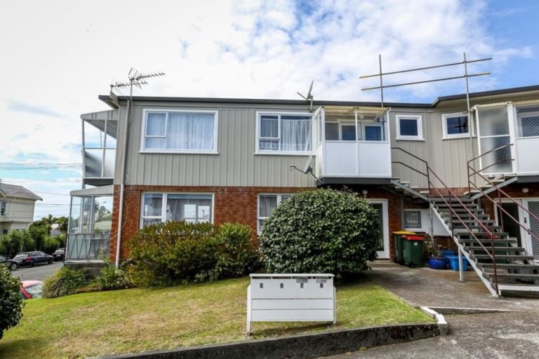 Photo of property in 7/53 Young Street, New Plymouth, 4310