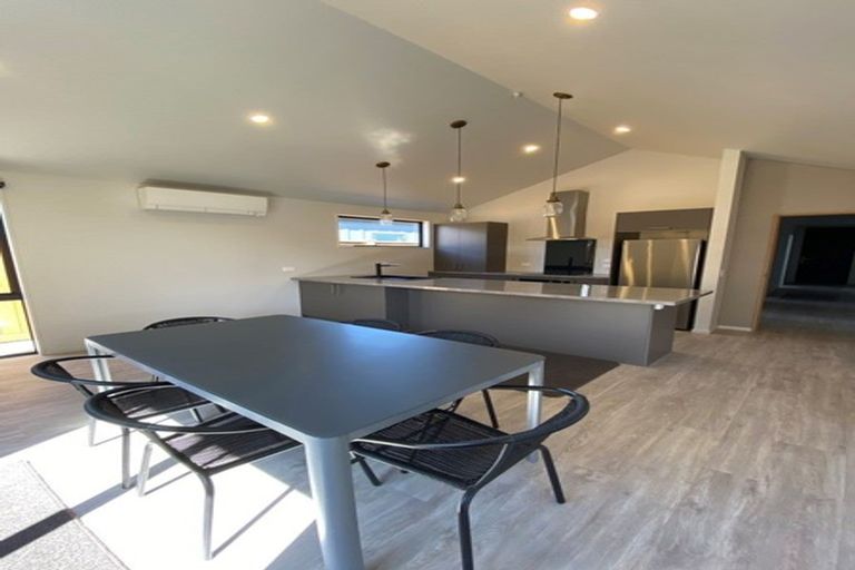 Photo of property in 7 Merivale Avenue, Wanaka, 9305