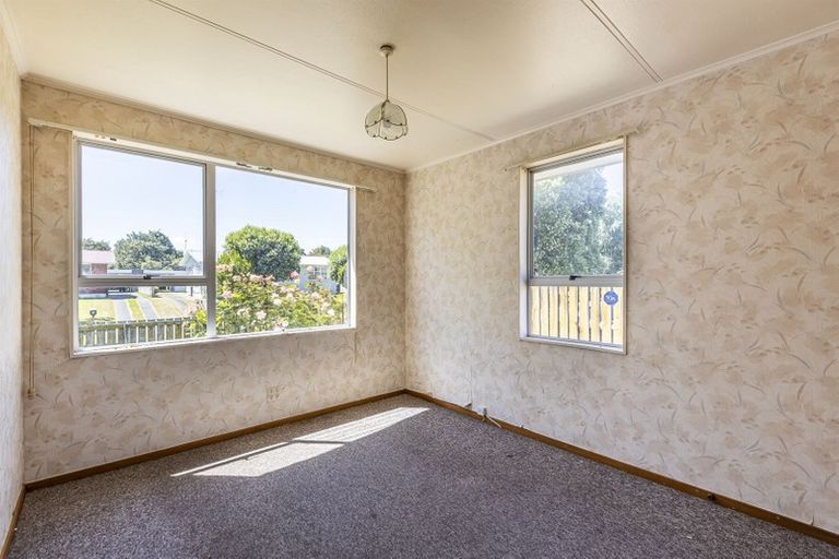 Photo of property in 74 Stillwater Place, Westbrook, Palmerston North, 4412