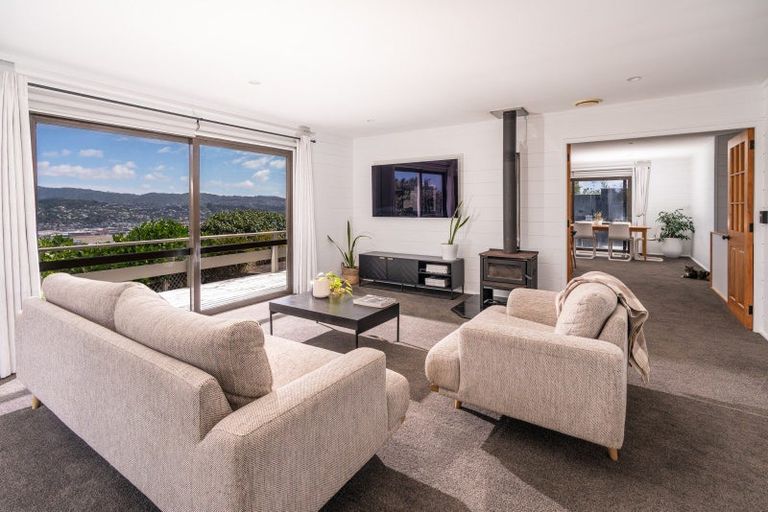 Photo of property in 82 Beacon Hill Road, Strathmore Park, Wellington, 6022