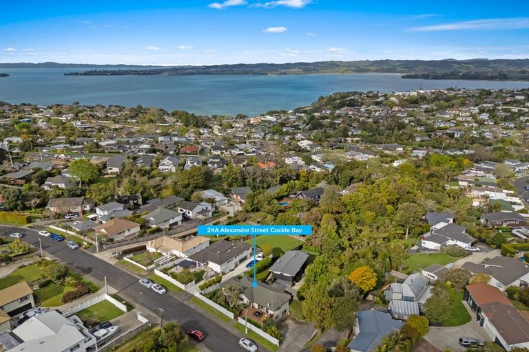 Photo of property in 24a Alexander Street, Cockle Bay, Auckland, 2014