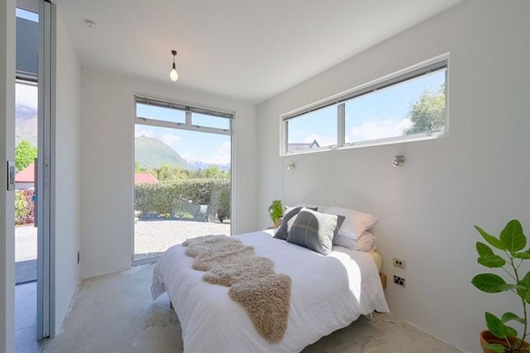 Photo of property in 2 Tenby Street, Wanaka, 9305