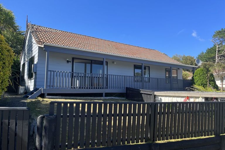 Photo of property in 154 Mark Avenue, Grenada Village, Wellington, 6037