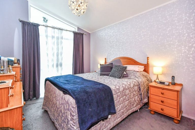 Photo of property in 43 Burundi Avenue, Clendon Park, Auckland, 2103