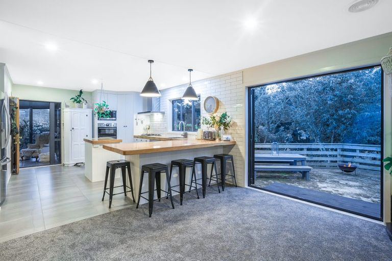 Photo of property in 1153 Paekakariki Hill Road, Paekakariki Hill, Porirua, 5381