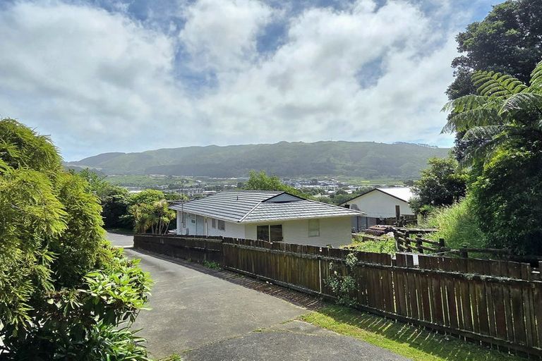 Photo of property in 3a Spruce Grove, Ranui, Porirua, 5024