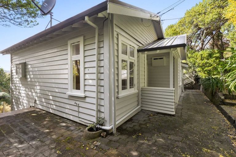 Photo of property in 124 Te Anau Road, Hataitai, Wellington, 6021