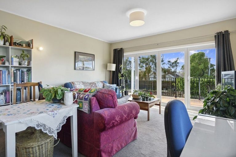 Photo of property in 53 Seaview Road, Paremata, Porirua, 5024