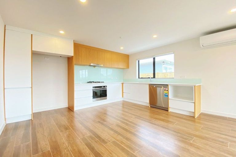 Photo of property in 104b Eversleigh Road, Belmont, Auckland, 0622