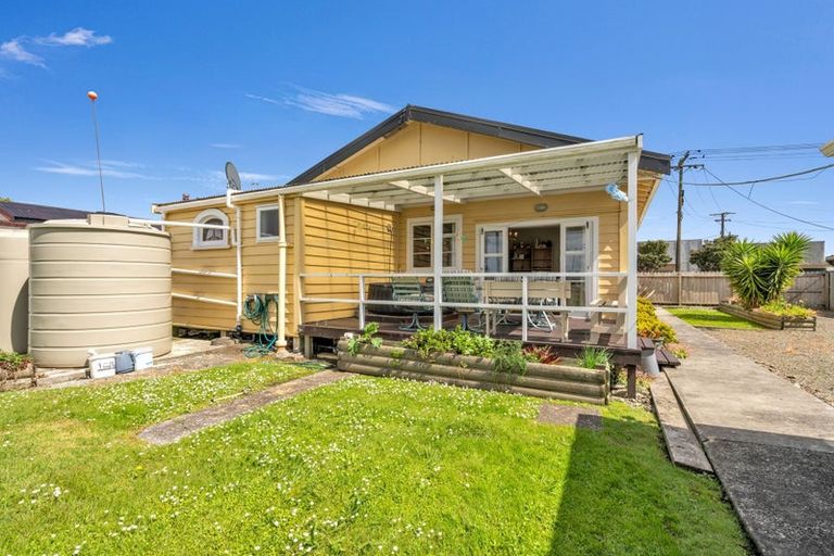 Photo of property in 5 Ruawai Wharf Road, Ruawai, 0530