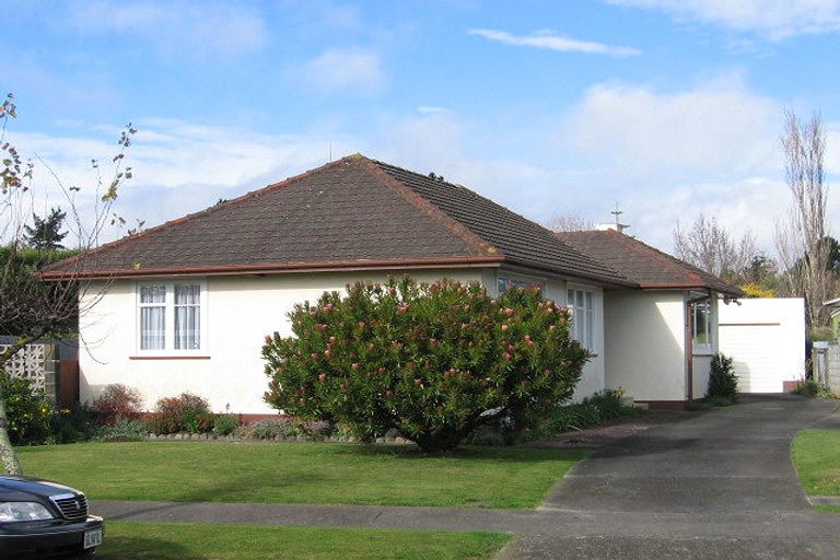 Photo of property in 33 Parkland Crescent, Terrace End, Palmerston North, 4410