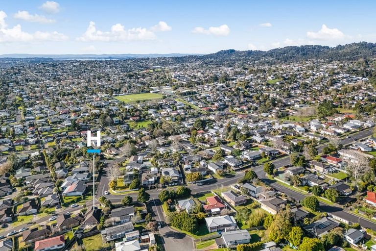 Photo of property in 2 Anna Lane, Glen Eden, Auckland, 0602