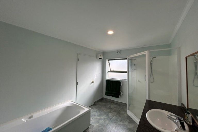 Photo of property in 20 Plantation Road, Wanaka, 9305