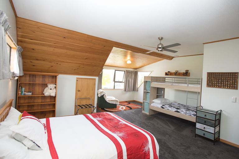 Photo of property in 3 Hamilton Drive, Lake Tekapo, 7999