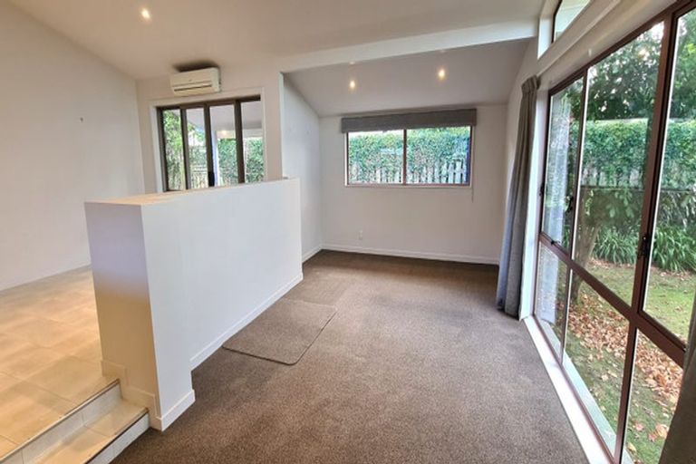 Photo of property in 25 Anderson Road, Taradale, Napier, 4112