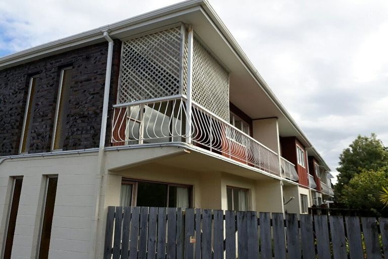 Photo of property in 10/773 Beach Road, Browns Bay, Auckland, 0630