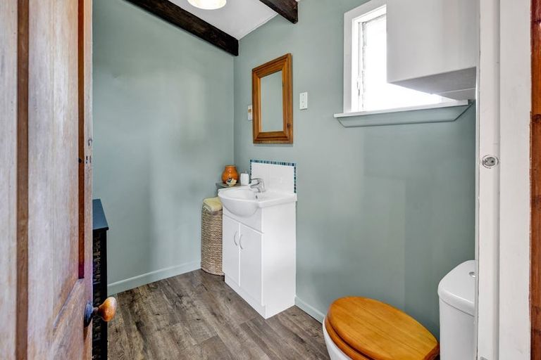 Photo of property in 23 Gibson Place, Patea, 4520