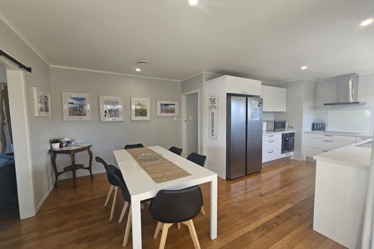 Photo of property in 46 Pitau Road, Mount Maunganui, 3116