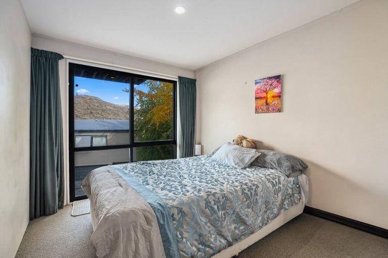 Photo of property in Elkridge Apartments, 14/64 Marina Drive, Frankton, Queenstown, 9300
