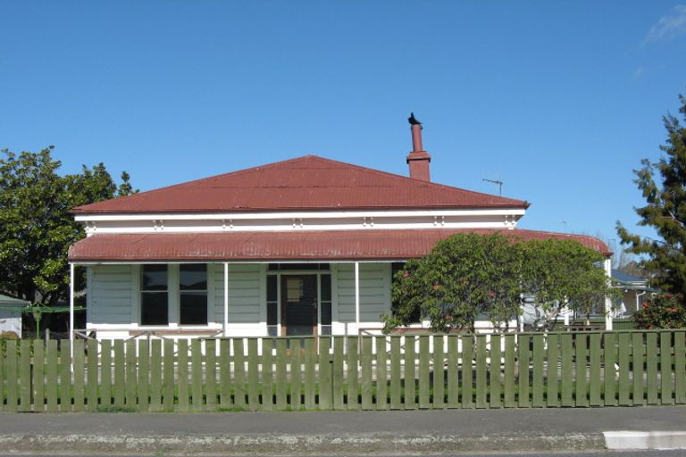 Photo of property in 25 Victoria Street, Waipawa, 4210