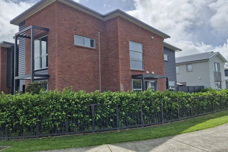 Photo of property in 64 Mettam Drive, Swanson, Auckland, 0614