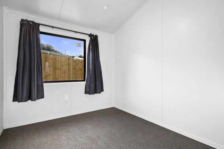 Photo of property in 104a Te Pene Avenue, Titahi Bay, Porirua, 5022