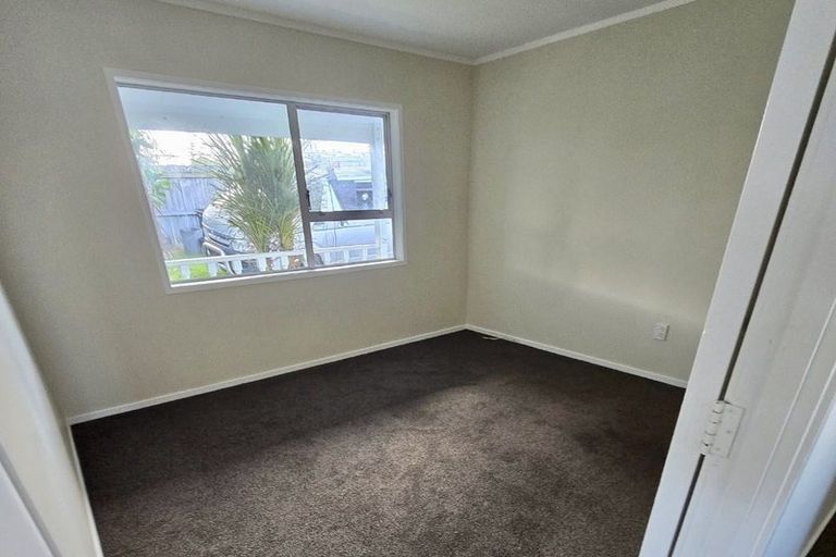 Photo of property in 52 Shifnal Drive, Randwick Park, Auckland, 2105