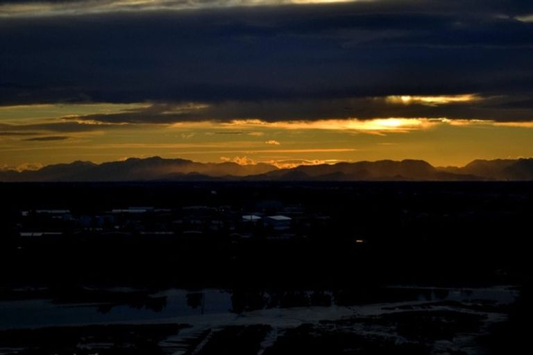 Photo of property in 9 Challis Place, Mount Pleasant, Christchurch, 8081