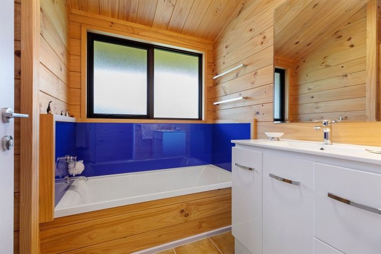 Photo of property in 962 No 2 Road, Te Ranga, Te Puke, 3182