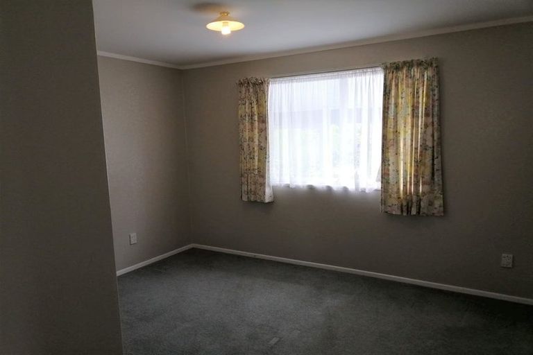 Photo of property in 111 Norana Road, Timberlea, Upper Hutt, 5018