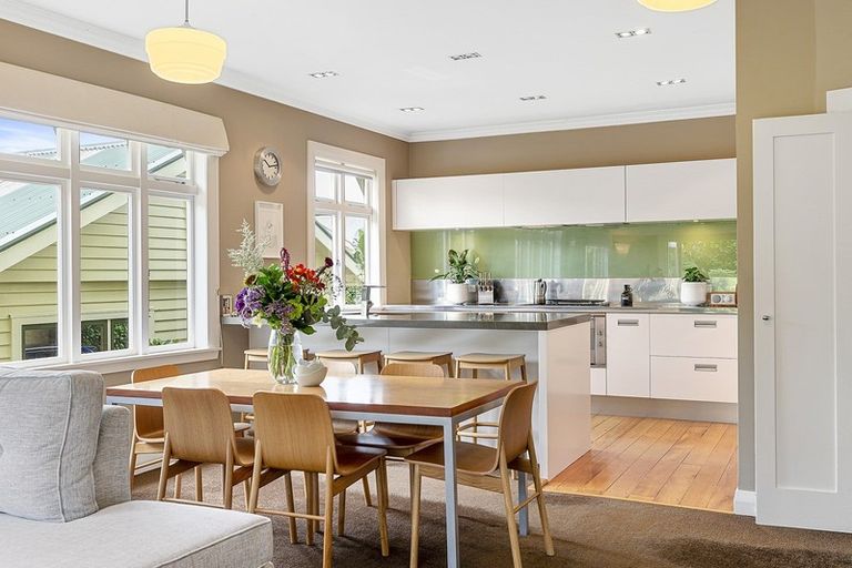 Photo of property in 24 Marsden Avenue, Karori, Wellington, 6012