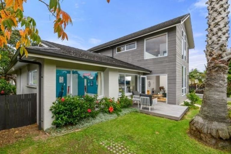 Photo of property in 18 Markham Place, Bucklands Beach, Auckland, 2012