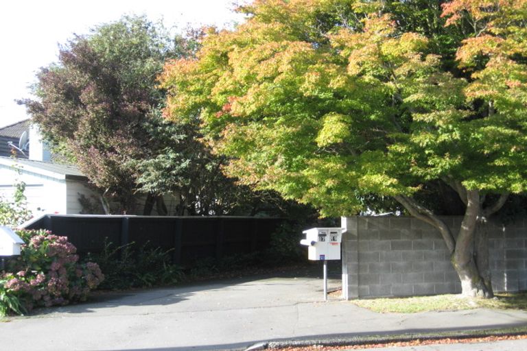 Photo of property in 19 Joyce Crescent, Ilam, Christchurch, 8041