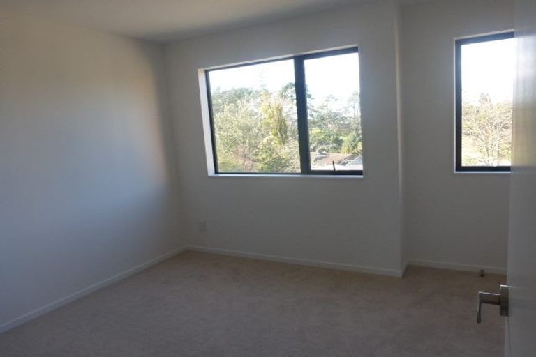 Photo of property in 1c Quincey Place, Massey, Auckland, 0614