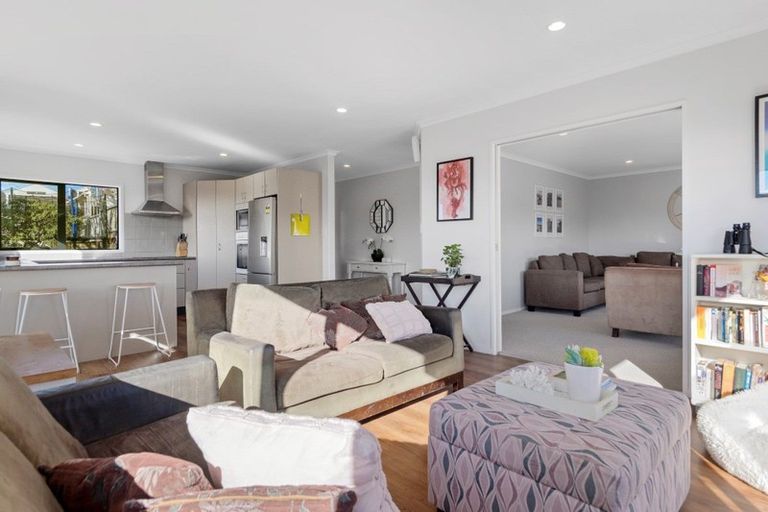 Photo of property in 74 Kinloch Way, Bethlehem, Tauranga, 3110