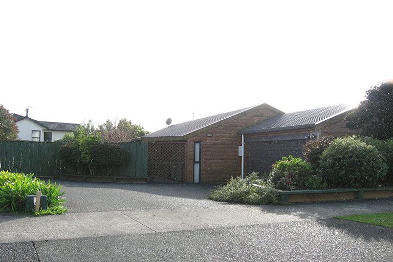 Photo of property in 4 Greenwood Place, Fitzherbert, Palmerston North, 4410
