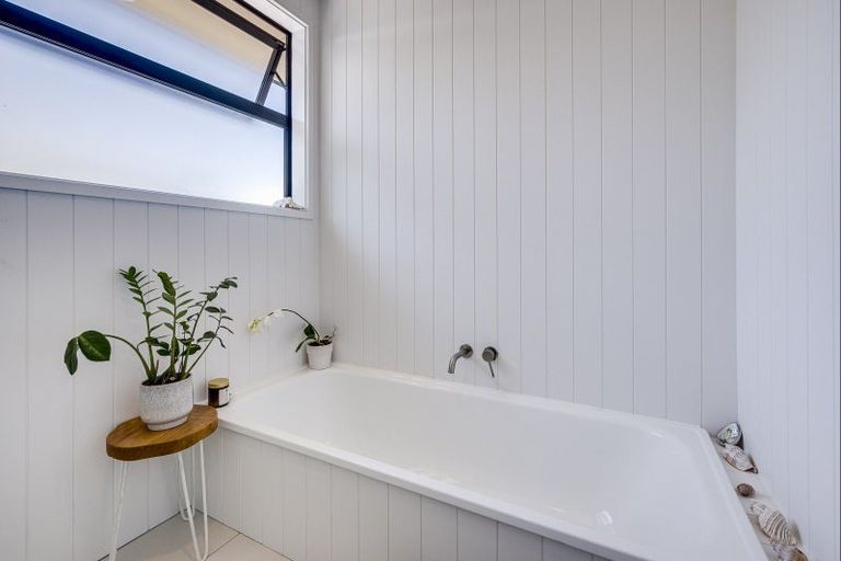 Photo of property in 23 Golding Road, Taradale, Napier, 4112