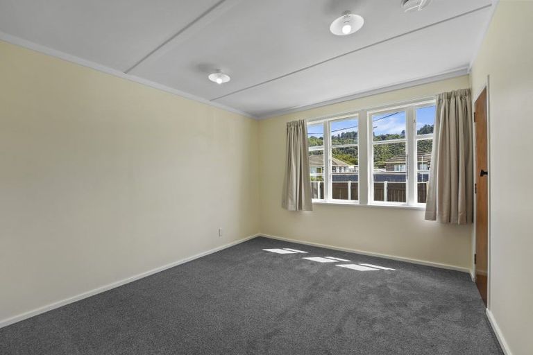 Photo of property in 24 Reynolds Street, Taita, Lower Hutt, 5011
