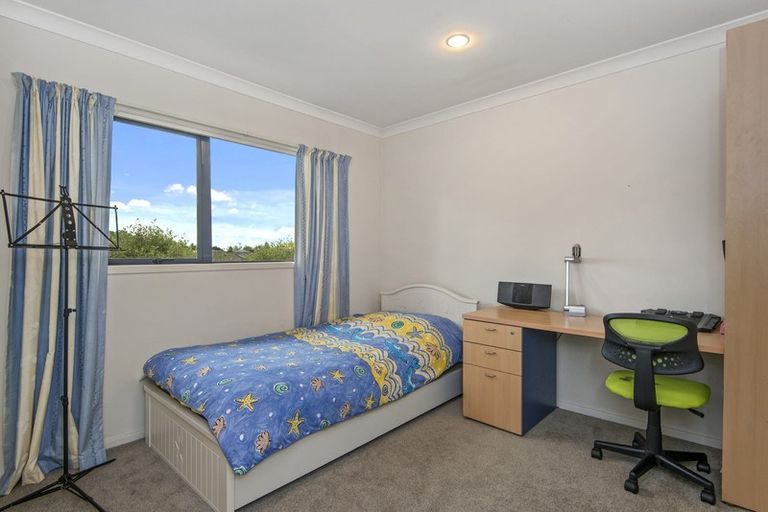 Photo of property in 3 Saint Clair Close, Harewood, Christchurch, 8051